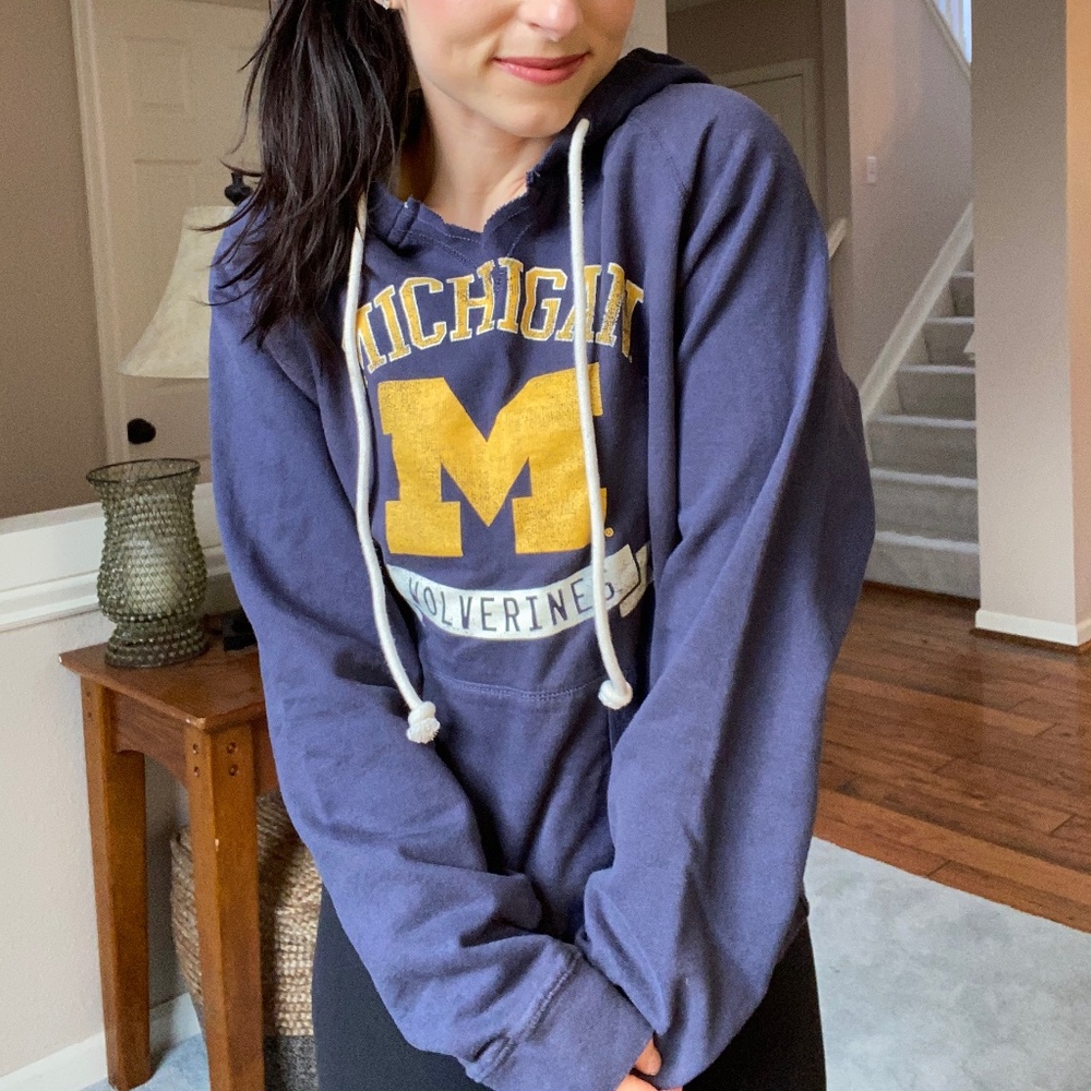 College Vault - Vintage XL Kids 'Michigan Wolverines' Hoodie